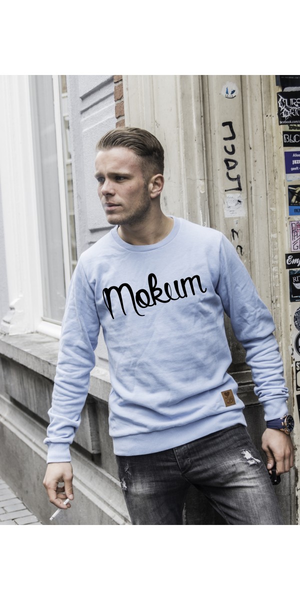 Sweater Licht blauw | Mokum zwart