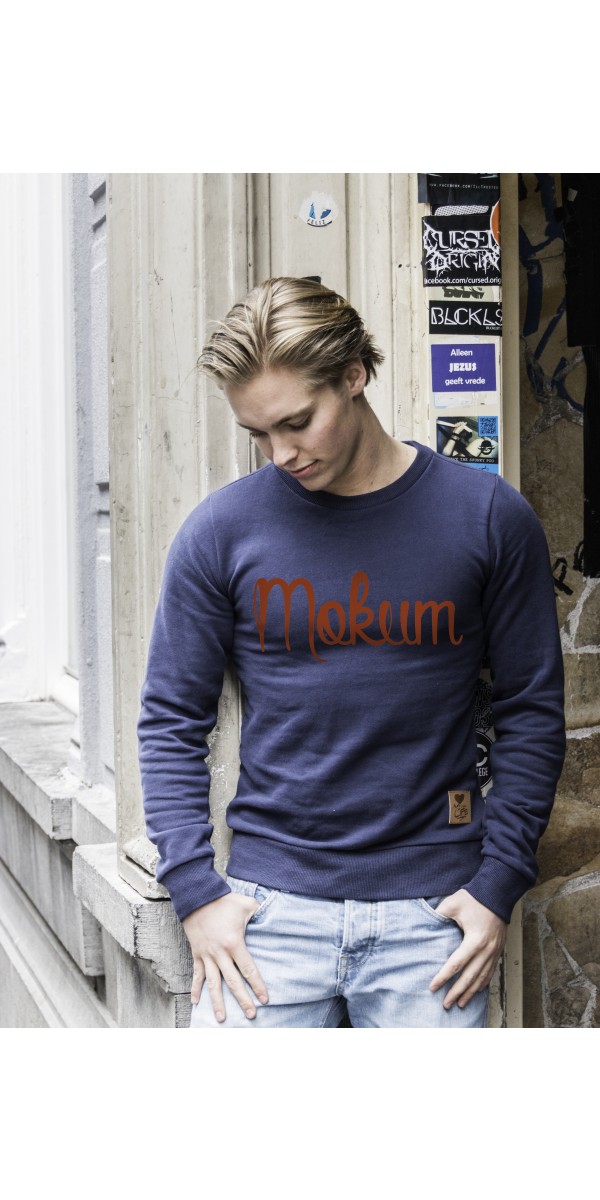 Sweater Donker blauw | Mokum rood