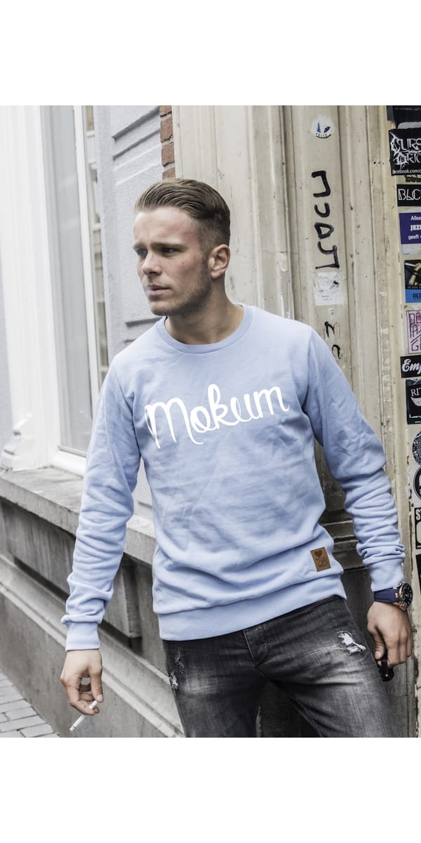 Sweater licht blauw | Mokum wit